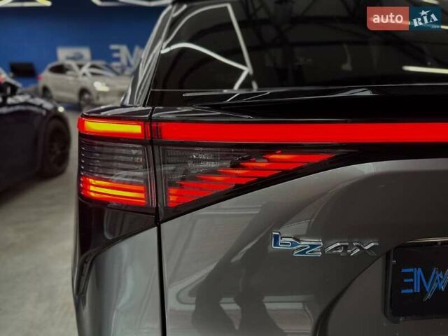 Серый Тойота bZ4X, объемом двигателя 0 л и пробегом 8 тыс. км за 30899 $, фото 7 на Automoto.ua