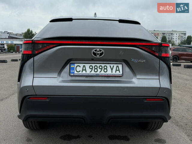 Сірий Тойота bZ4X, об'ємом двигуна 0 л та пробігом 34 тис. км за 23950 $, фото 11 на Automoto.ua