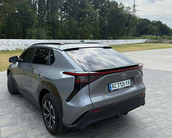Сірий Тойота bZ4X, об'ємом двигуна 0 л та пробігом 20 тис. км за 25500 $, фото 5 на Automoto.ua