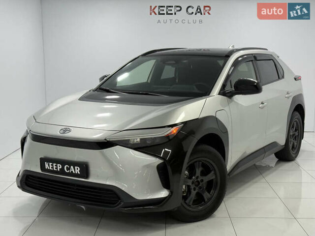 Серый Тойота bZ4X, объемом двигателя 0 л и пробегом 75 тыс. км за 28000 $, фото 1 на Automoto.ua
