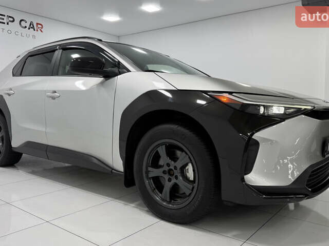 Серый Тойота bZ4X, объемом двигателя 0 л и пробегом 75 тыс. км за 28000 $, фото 9 на Automoto.ua