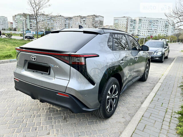 Серый Тойота bZ4X, объемом двигателя 0 л и пробегом 5 тыс. км за 26900 $, фото 15 на Automoto.ua