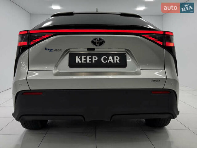 Серый Тойота bZ4X, объемом двигателя 0 л и пробегом 75 тыс. км за 28000 $, фото 15 на Automoto.ua