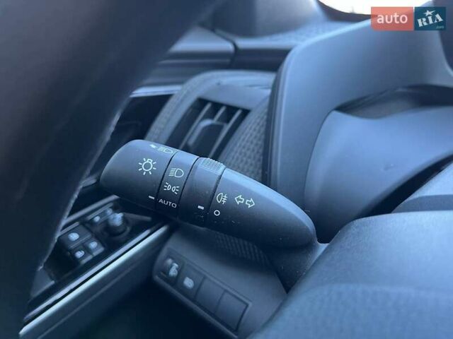 Серый Тойота bZ4X, объемом двигателя 0 л и пробегом 27 тыс. км за 24490 $, фото 17 на Automoto.ua