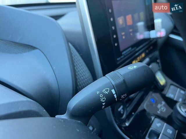 Серый Тойота bZ4X, объемом двигателя 0 л и пробегом 27 тыс. км за 24490 $, фото 19 на Automoto.ua