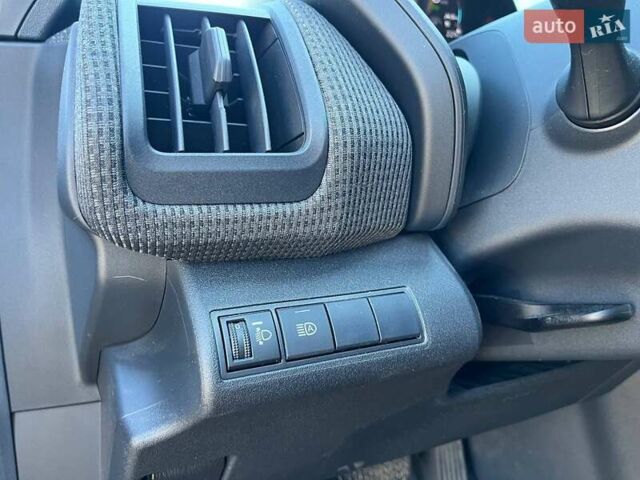 Серый Тойота bZ4X, объемом двигателя 0 л и пробегом 27 тыс. км за 24490 $, фото 16 на Automoto.ua