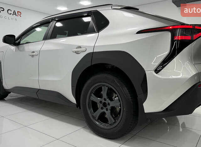 Серый Тойота bZ4X, объемом двигателя 0 л и пробегом 75 тыс. км за 28000 $, фото 18 на Automoto.ua