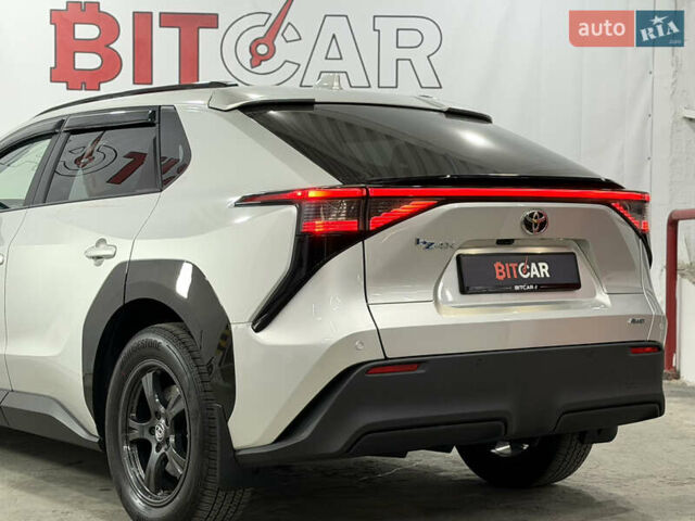 Серый Тойота bZ4X, объемом двигателя 0 л и пробегом 76 тыс. км за 26300 $, фото 21 на Automoto.ua