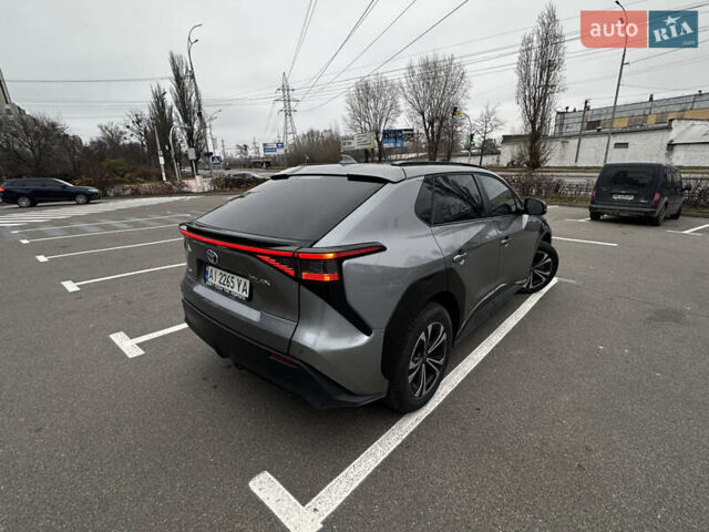 Серый Тойота bZ4X, объемом двигателя 0 л и пробегом 49 тыс. км за 24500 $, фото 15 на Automoto.ua