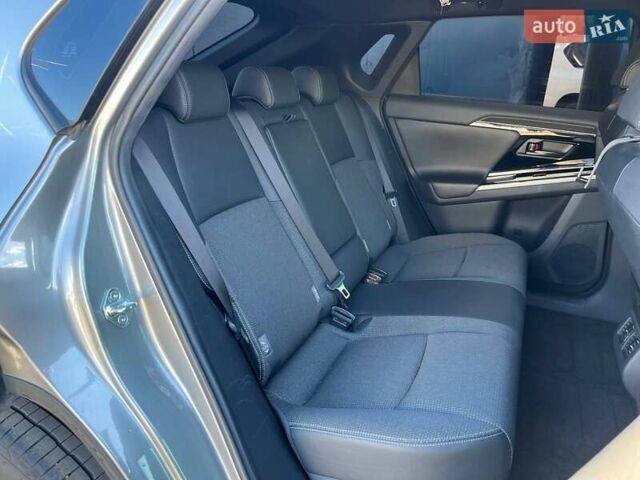 Серый Тойота bZ4X, объемом двигателя 0 л и пробегом 27 тыс. км за 24490 $, фото 10 на Automoto.ua