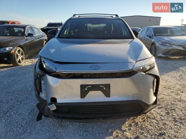 Серый Тойота bZ4X, объемом двигателя 0 л и пробегом 10 тыс. км за 8000 $, фото 5 на Automoto.ua