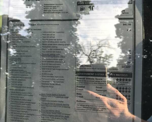 Сірий Тойота bZ4X, об'ємом двигуна 0 л та пробігом 5 тис. км за 30900 $, фото 20 на Automoto.ua