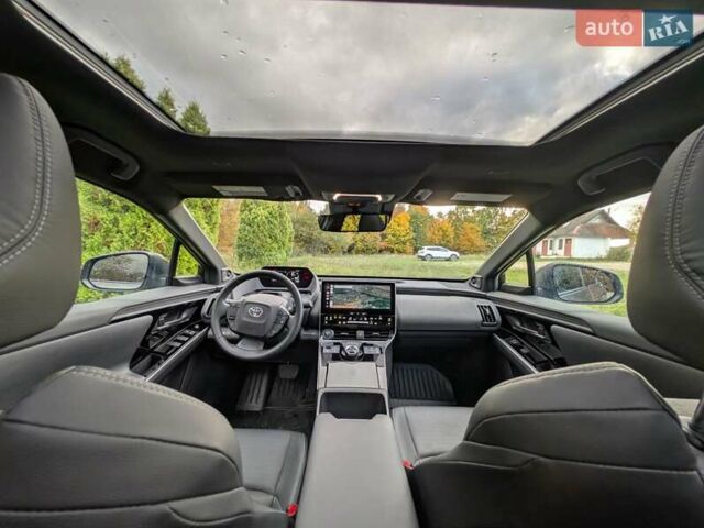 Серый Тойота bZ4X, объемом двигателя 0 л и пробегом 47 тыс. км за 29999 $, фото 10 на Automoto.ua