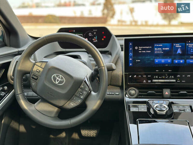 Синій Тойота bZ4X, об'ємом двигуна 0 л та пробігом 2 тис. км за 27300 $, фото 18 на Automoto.ua
