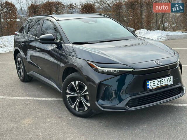 Синій Тойота bZ4X, об'ємом двигуна 0 л та пробігом 2 тис. км за 27300 $, фото 2 на Automoto.ua