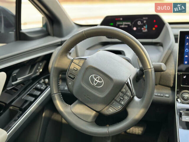 Синій Тойота bZ4X, об'ємом двигуна 0 л та пробігом 2 тис. км за 27300 $, фото 19 на Automoto.ua