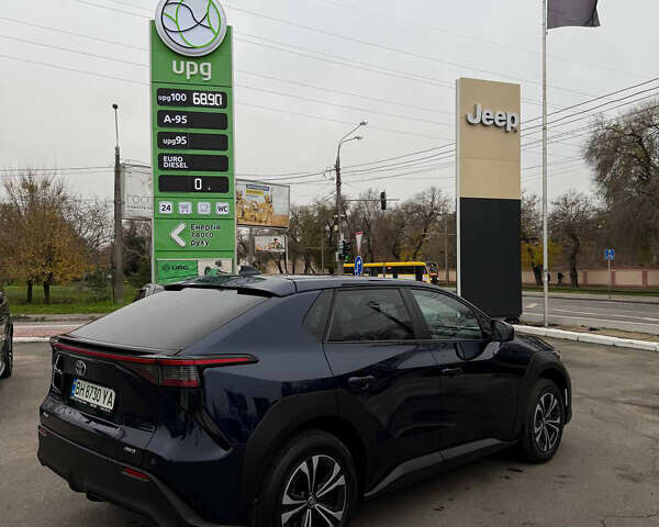 Синий Тойота bZ4X, объемом двигателя 0 л и пробегом 22 тыс. км за 30999 $, фото 5 на Automoto.ua