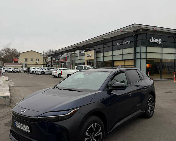 Синий Тойота bZ4X, объемом двигателя 0 л и пробегом 22 тыс. км за 30999 $, фото 2 на Automoto.ua