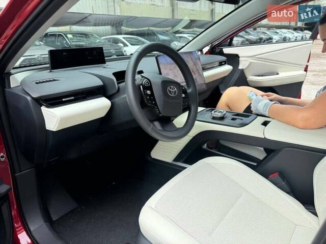 Тойота bZ5 2025 у Києві на Automoto.ua Червоний Тойота bZ5, об'ємом двигуна 0 л та пробігом 1 тис. км за 29999 $, фото 2 на Automoto.ua
