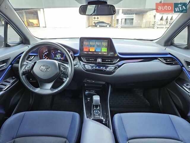 Білий Тойота C-HR EV, об'ємом двигуна 0 л та пробігом 62 тис. км за 18800 $, фото 36 на Automoto.ua