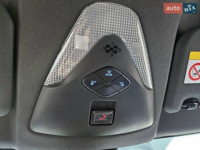 Білий Тойота C-HR EV, об'ємом двигуна 0 л та пробігом 62 тис. км за 18800 $, фото 50 на Automoto.ua