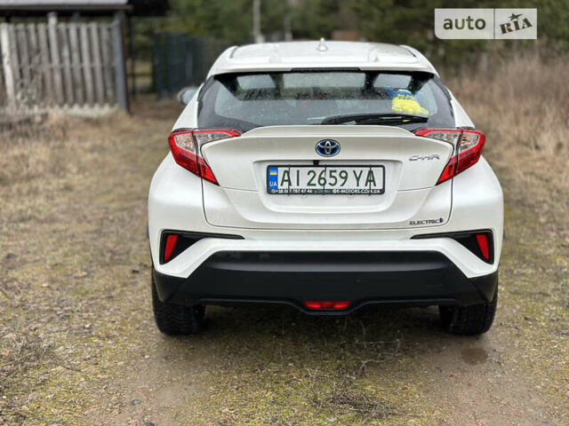 Белый Тойота C-HR EV, объемом двигателя 0 л и пробегом 25 тыс. км за 18990 $, фото 15 на Automoto.ua