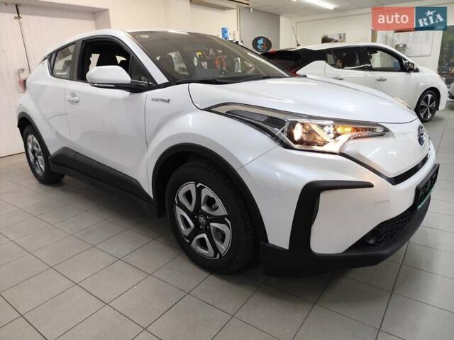 Белый Тойота C-HR EV, объемом двигателя 0 л и пробегом 1 тыс. км за 20555 $, фото 3 на Automoto.ua