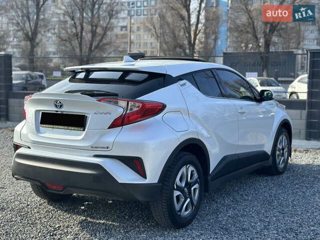 Белый Тойота C-HR EV, объемом двигателя 0 л и пробегом 57 тыс. км за 19300 $, фото 12 на Automoto.ua