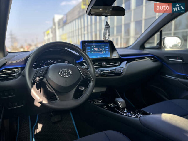 Белый Тойота C-HR EV, объемом двигателя 0 л и пробегом 57 тыс. км за 19300 $, фото 28 на Automoto.ua