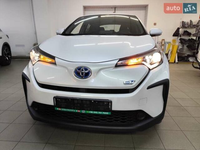 Белый Тойота C-HR EV, объемом двигателя 0 л и пробегом 1 тыс. км за 20555 $, фото 1 на Automoto.ua