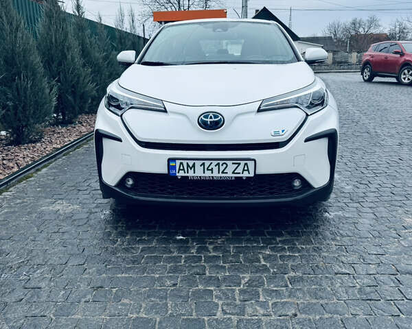 Білий Тойота C-HR EV, об'ємом двигуна 0 л та пробігом 22 тис. км за 17800 $, фото 1 на Automoto.ua