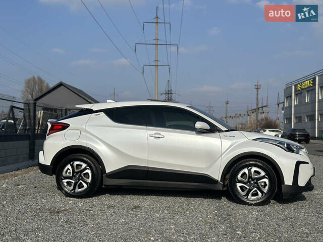 Білий Тойота C-HR EV, об'ємом двигуна 0 л та пробігом 57 тис. км за 19600 $, фото 17 на Automoto.ua