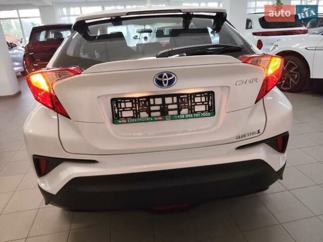 Белый Тойота C-HR EV, объемом двигателя 0 л и пробегом 1 тыс. км за 20555 $, фото 9 на Automoto.ua