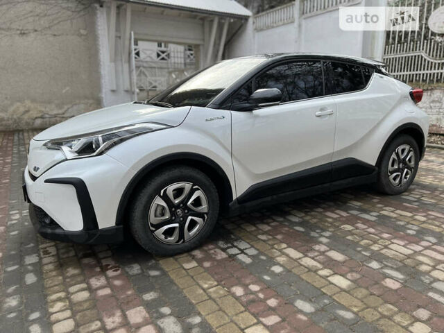 Білий Тойота C-HR EV, об'ємом двигуна 0 л та пробігом 10 тис. км за 27800 $, фото 17 на Automoto.ua