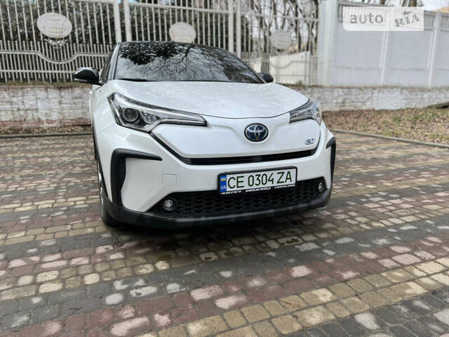 Белый Тойота C-HR EV, объемом двигателя 0 л и пробегом 10 тыс. км за 27800 $, фото 16 на Automoto.ua