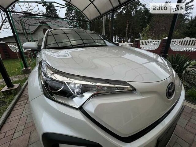 Білий Тойота C-HR EV, об'ємом двигуна 0 л та пробігом 8 тис. км за 19900 $, фото 27 на Automoto.ua