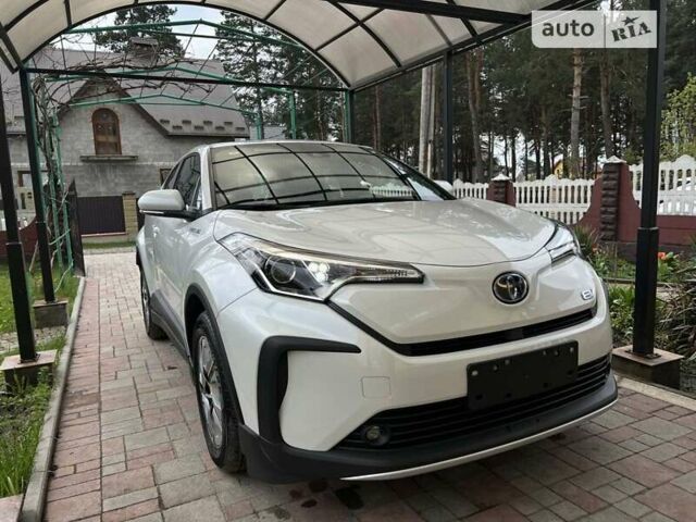 Білий Тойота C-HR EV, об'ємом двигуна 0 л та пробігом 8 тис. км за 19900 $, фото 1 на Automoto.ua