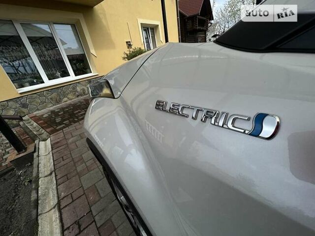 Білий Тойота C-HR EV, об'ємом двигуна 0 л та пробігом 8 тис. км за 19900 $, фото 21 на Automoto.ua
