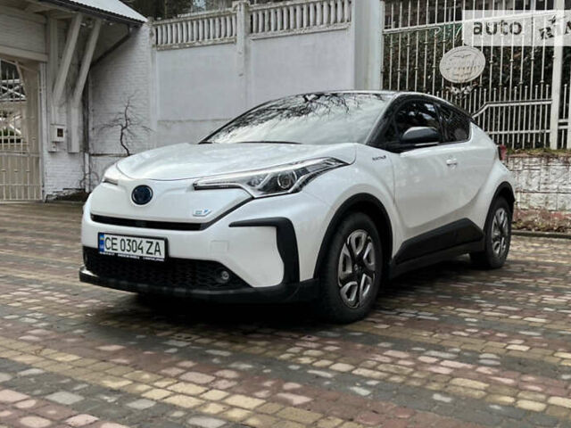 Белый Тойота C-HR EV, объемом двигателя 0 л и пробегом 10 тыс. км за 27800 $, фото 1 на Automoto.ua