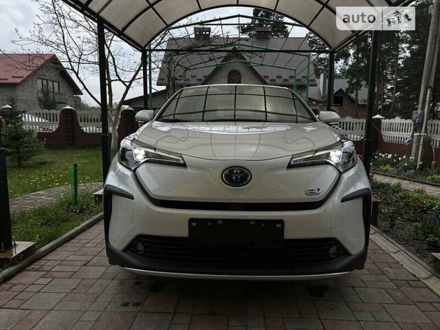 Білий Тойота C-HR EV, об'ємом двигуна 0 л та пробігом 8 тис. км за 19900 $, фото 17 на Automoto.ua