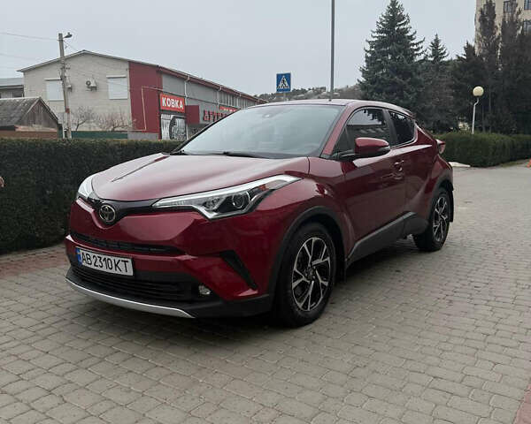 Червоний Тойота C-HR EV, об'ємом двигуна 2 л та пробігом 90 тис. км за 19100 $, фото 9 на Automoto.ua
