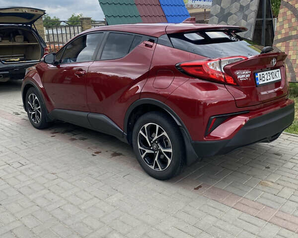 Червоний Тойота C-HR EV, об'ємом двигуна 2 л та пробігом 90 тис. км за 19100 $, фото 1 на Automoto.ua