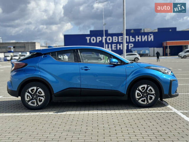 Синій Тойота C-HR EV, об'ємом двигуна 0 л та пробігом 25 тис. км за 17999 $, фото 4 на Automoto.ua
