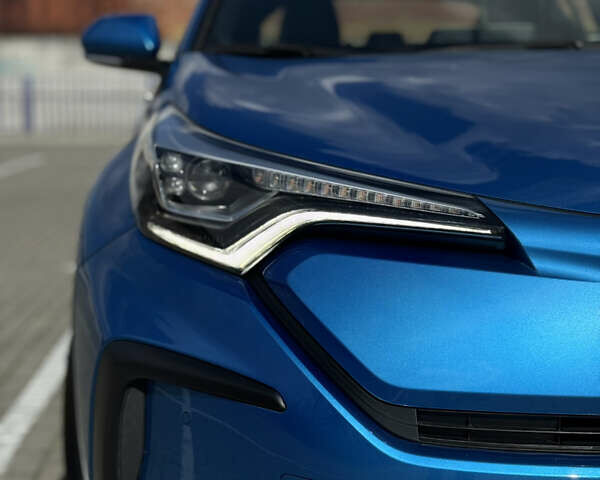 Синій Тойота C-HR EV, об'ємом двигуна 0 л та пробігом 25 тис. км за 17999 $, фото 14 на Automoto.ua