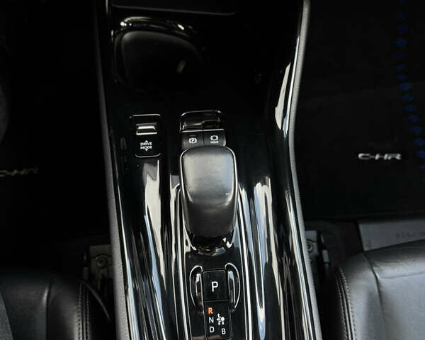 Синій Тойота C-HR EV, об'ємом двигуна 0 л та пробігом 25 тис. км за 17999 $, фото 50 на Automoto.ua