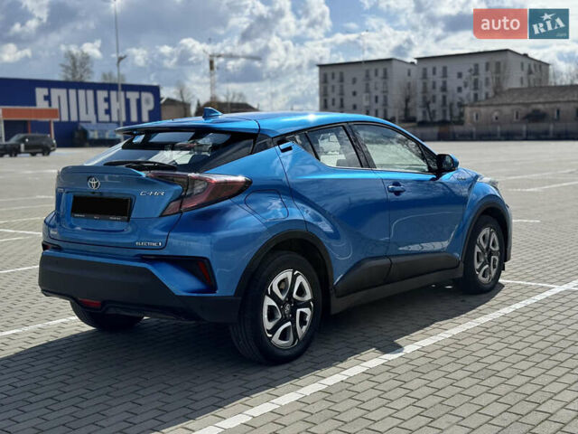 Синій Тойота C-HR EV, об'ємом двигуна 0 л та пробігом 25 тис. км за 17999 $, фото 5 на Automoto.ua