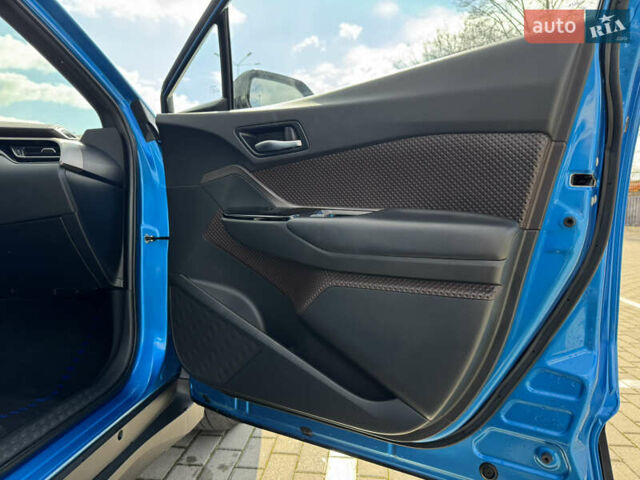 Синій Тойота C-HR EV, об'ємом двигуна 0 л та пробігом 25 тис. км за 17999 $, фото 41 на Automoto.ua