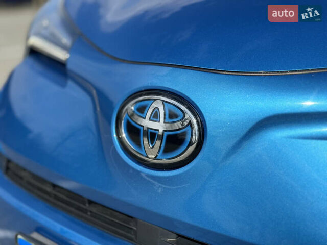 Синій Тойота C-HR EV, об'ємом двигуна 0 л та пробігом 25 тис. км за 17999 $, фото 24 на Automoto.ua