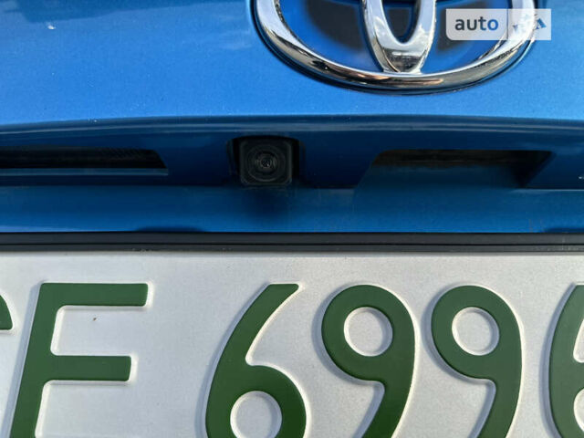 Синий Тойота C-HR EV, объемом двигателя 0 л и пробегом 55 тыс. км за 21800 $, фото 26 на Automoto.ua