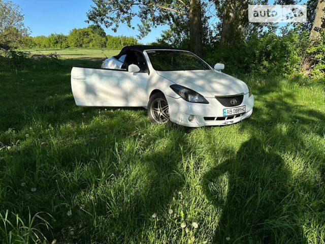 Белый Тойота Camry Solara, объемом двигателя 3.3 л и пробегом 400 тыс. км за 4000 $, фото 20 на Automoto.ua
